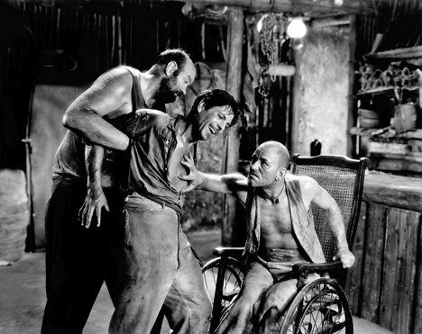 Tiny Ward, Warner Baxter, Lon Chaney - West of Zanzibar - De la película