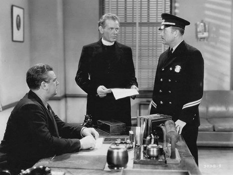 Pat Moriarity, Charles Bickford, William Royle - Mutiny in the Big House - Film