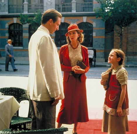 Ralph Fiennes, Natasha Richardson, Madeleine Daly - The White Countess - Film