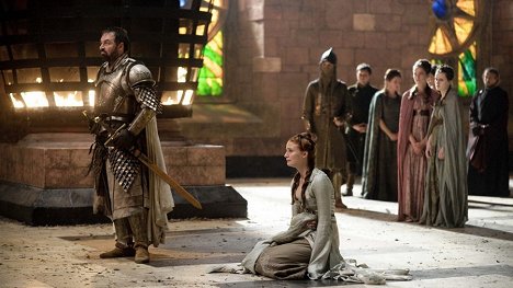 Ian Beattie, Sophie Turner - Game of Thrones - Garden of Bones - Kuvat elokuvasta