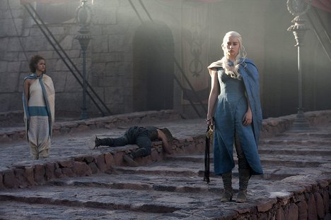 Nathalie Emmanuel, Emilia Clarke - Game of Thrones - Voici que son tour de garde est fini - Film