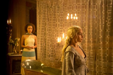 Nathalie Emmanuel, Emilia Clarke - Game of Thrones - Second Sons - Photos