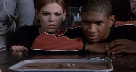 Clea DuVall, Usher - Fakulta - Z filmu