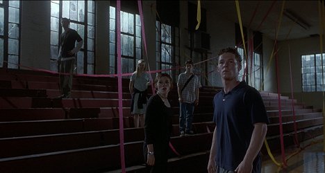 Josh Hartnett, Laura Harris, Clea DuVall, Elijah Wood, Shawn Hatosy - The Faculty - De la película