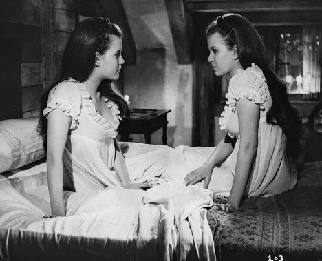 Madeleine Collinson, Mary Collinson - Twins of Dracula - Photos