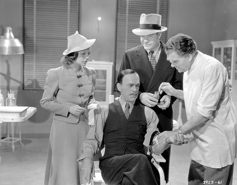 Marjorie Reynolds, Boris Karloff, Grant Withers, Gibson Gowland - Doomed to Die - Photos