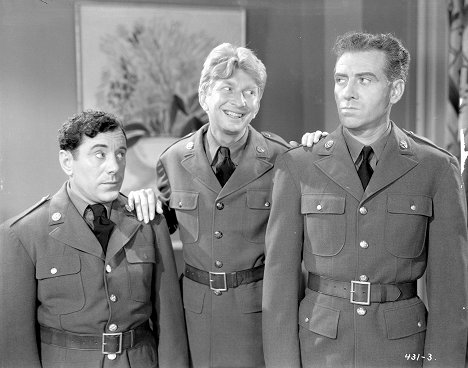 Charlie Hall, Sterling Holloway, Frank Faylen - Top Sergeant Mulligan - Filmfotos