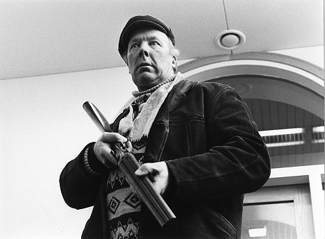 Urpo Poikolainen - Coups de fusil à l'usine - Film