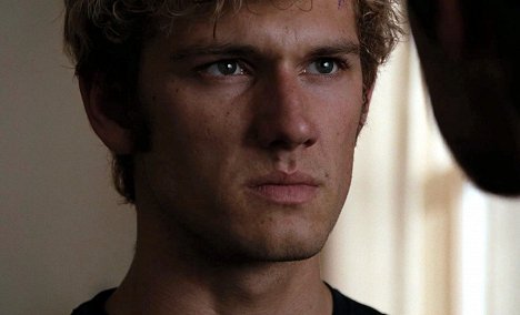 Alex Pettyfer - I Am Number Four - Photos