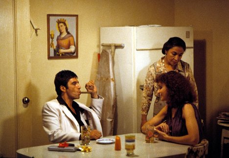 Al Pacino, Mary Elizabeth Mastrantonio, Miriam Colon - Zjizvená tvář - Z filmu