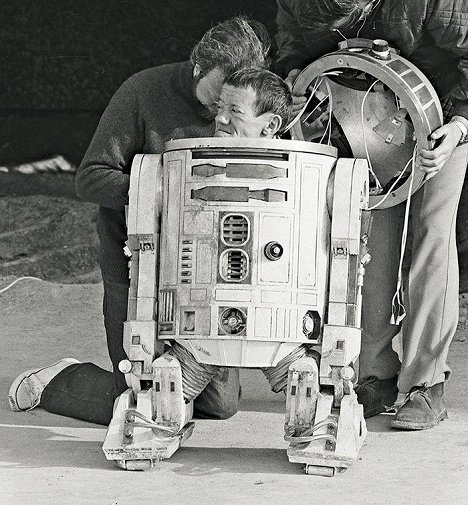 Kenny Baker - Star Wars - Episode IV: Eine neue Hoffnung - Dreharbeiten