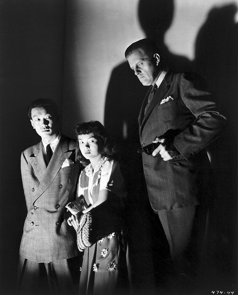 Benson Fong, Marianne Quon, Gene Roth - Charlie Chan in the Secret Service - Promoción