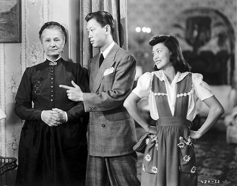 Benson Fong, Marianne Quon - Charlie Chan in the Secret Service - Van film