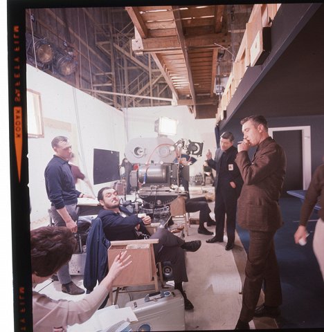 Stanley Kubrick, William Sylvester - 2001: A Space Odyssey - Van de set