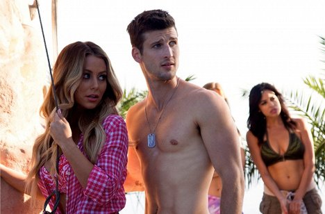 Aubrey O'Day, Parker Young - Killer Reality - Van film