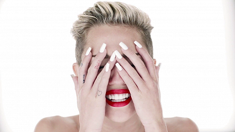 Miley Cyrus - Miley Cyrus: Wrecking Ball - Z filmu