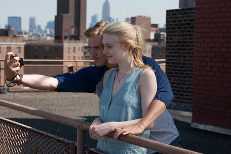 Boyd Holbrook, Dakota Fanning - Very Good Girls - De la película