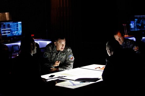 Tom Sizemore - Seal Team Eight: Behind Enemy Lines - Photos