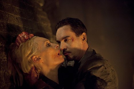 Victoria Smurfit, Jonathan Rhys Meyers - Dracula - Let There Be Light - Photos