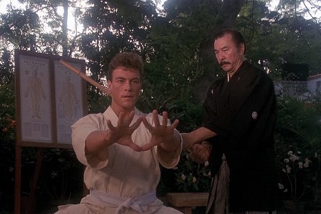 Jean-Claude Van Damme, Roy Chiao - Contacto sangriento - De la película