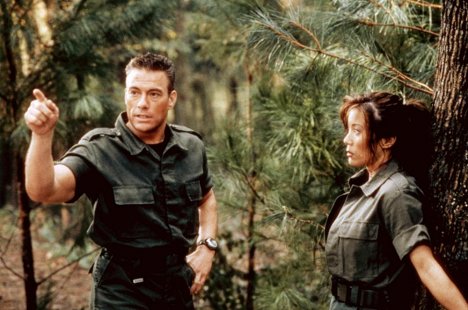 Jean-Claude Van Damme, Kiana Tom - Soldado universal: El retorno - De la película