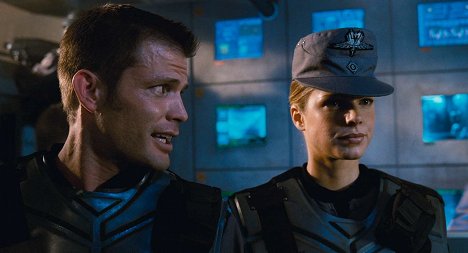 Casper Van Dien, Cécile Breccia - Starship Troopers 3: Marauder - Kuvat elokuvasta