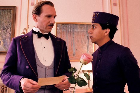 Ralph Fiennes, Tony Revolori - Grand Budapest Hotel - Filmfotos
