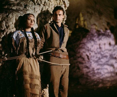 Karin Dor, Terence Hill - Winnetou: Last of the Renegades - Photos