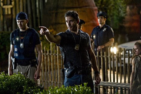 Joel McHale, Eric Bana - Deliver Us from Evil - Photos