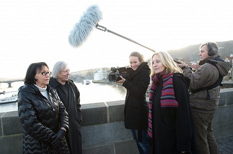 Marta Kubišová, Václav Neckář, Olga Malířová Špátová, Olga Sommerová - Magický hlas rebelky - De filmagens