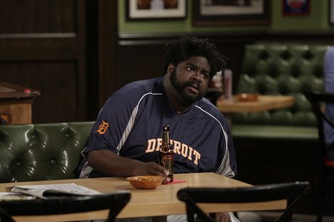 Ron Funches - Undateable - Three's a Crowd - Photos