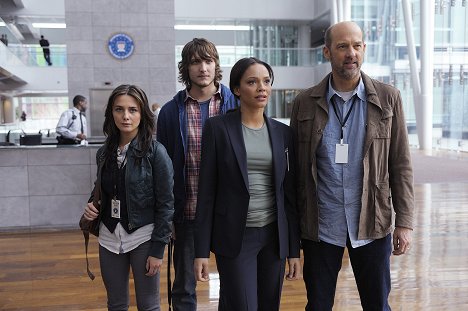 Addison Timlin, Scott Michael Foster, Carmen Ejogo, Anthony Edwards - Zero Hour - Strike - Filmfotók