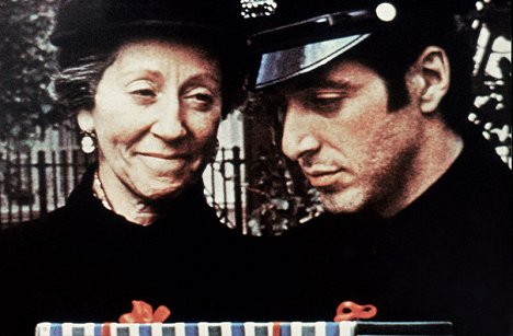 Mildred Clinton, Al Pacino - Serpico - Van film