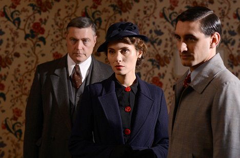 Vincent Regan, Elsa Mollien, Ferdinand Kingsley - Agatha Christie: Poirot - Elephants Can Remember - Photos