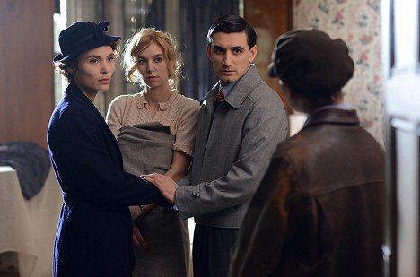 Elsa Mollien, Vanessa Kirby, Ferdinand Kingsley - Agatha Christie's Poirot - Az elefántok nem felejtenek - Filmfotók