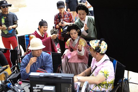 Yeon-seok Yoo, Shin-hye Park, Jae-hwa Kim - The Royal Tailor - Making of