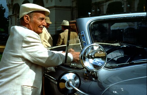 Filipe Ferrer - Maigret - Maigret a mrtvý ve vaně - Z filmu