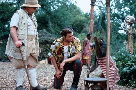 Ian McNeice, Jim Carrey - Ace Ventura: Operación África - De la película