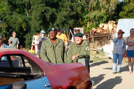 John Amos, Jerry Van Dyke - My Name Is Earl - Stole an RV - Photos