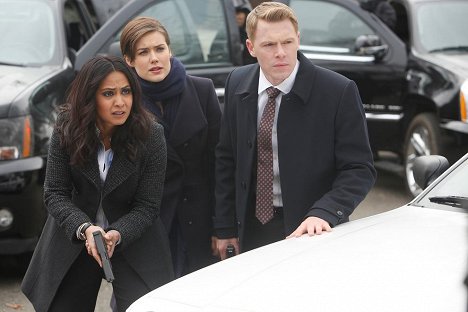 Parminder Nagra, Megan Boone, Diego Klattenhoff - Čierny zoznam - Milton Bobbit č. 135 - Z filmu