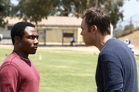 Donald Glover, Joel McHale - Community - Football, Feminism and You - Photos