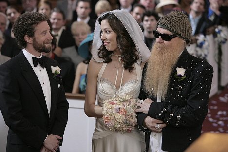 T.J. Thyne, Michaela Conlin, Billy Gibbons - Bones - Stargazer in a Puddle - Van film