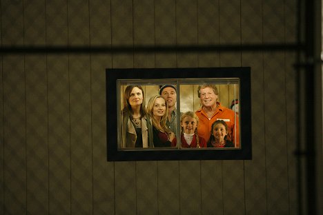 Emily Deschanel, Bess Wohl, Loren Dean, Ryan O'Neal - Sběratelé kostí - Santa Claus na blátě - Z filmu