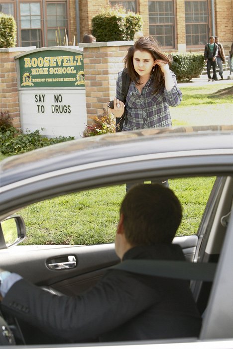 Mae Whitman - Parenthood - What's Goin' on Down There? - Photos