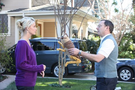 Monica Potter, Michael Emerson - Parenthood - Amazing Andy and His Wonderful World of Bugs - Photos