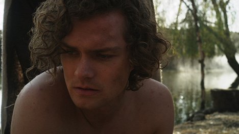 Finn Jones | ČSFD.cz