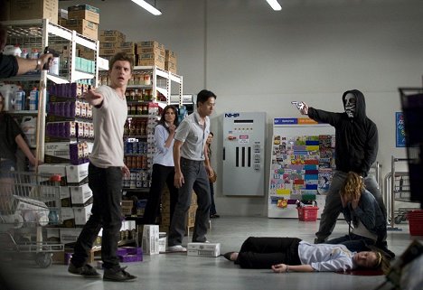 Xavier Samuel, Alice Parkinson, Yu-wu Qi - Bait - Haie im Supermarkt - Filmfotos