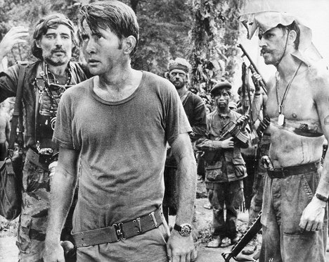 Dennis Hopper, Martin Sheen, Frederic Forrest - Apocalypse Now - Photos