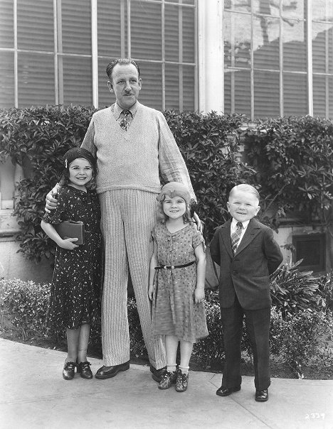 Daisy Earles, Tod Browning, Harry Earles - Freaks - Van de set