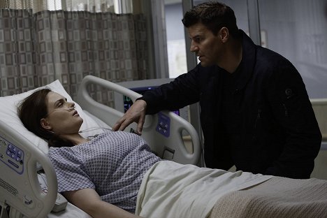 Emily Deschanel, David Boreanaz - Bones - Laukaus pimeässä - Kuvat elokuvasta